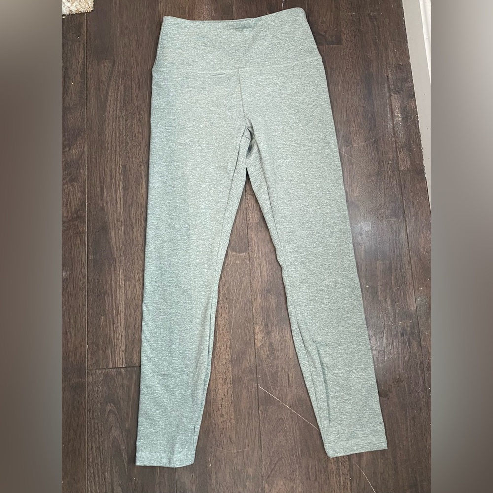 Light green leggings